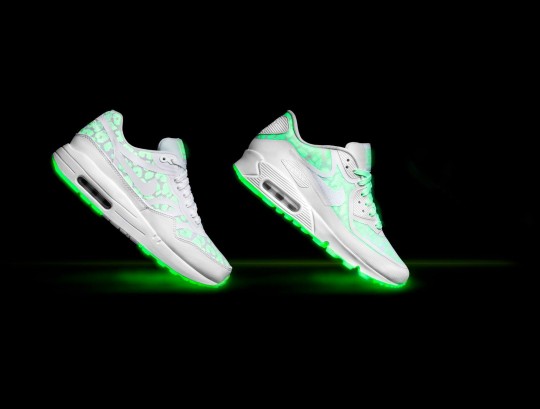 Nike “Glow in the dark Pack” 2013