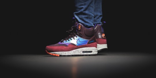 Nike-AM1-Mid-Snkrbt-WP-Multicolor-Image-03