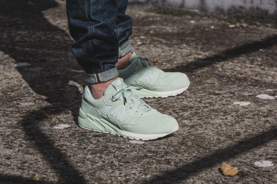 New-Balance-MRT580MC