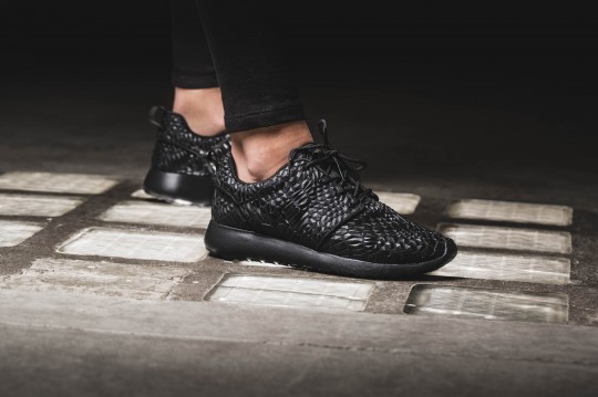 Nike_rosheOne-DMB-807460-001-7