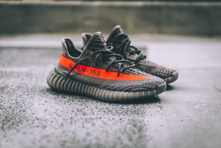 Adidas Yeezy Boost 350 v2 Bred Black / Red US 8 CP 9652
