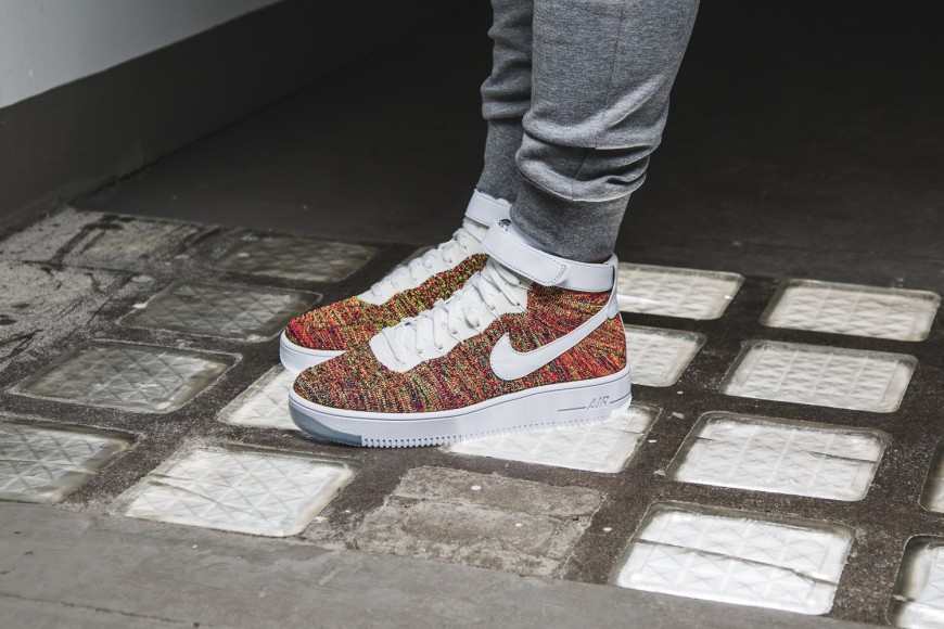 nike-air-force-flyknit-817420-700-2
