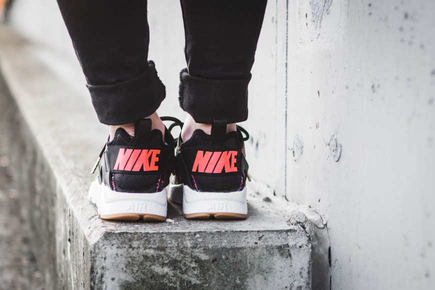 nike-885019-001-wmns-air-huarache-run-ultra-jcrd-prm-2-2