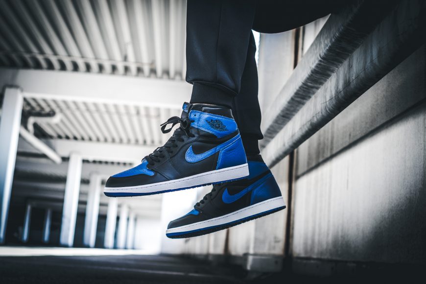 nike-555088-007-air-jordan-1-royal-6