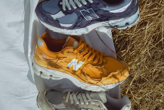Nachdem der erste Release des Protection Pack bereits letztes Jahr für  Furore sorgen konnte präsentiert uns New Balance jetzt den nächsten Drop  der 2002R...