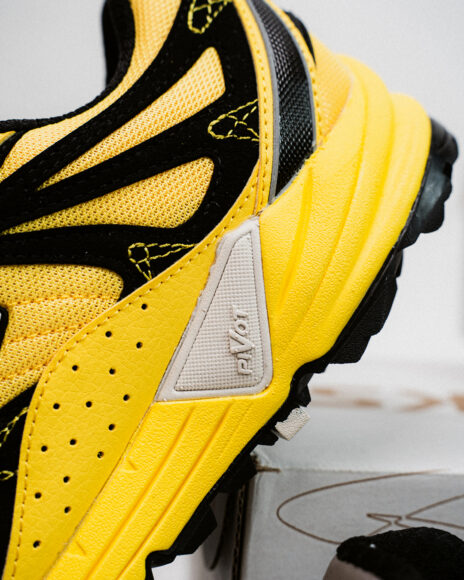 Brooks-PACKSHOT-1104851D058-1105021D075-1104851D049-1105021D798-1104851D454-1104851D109-11