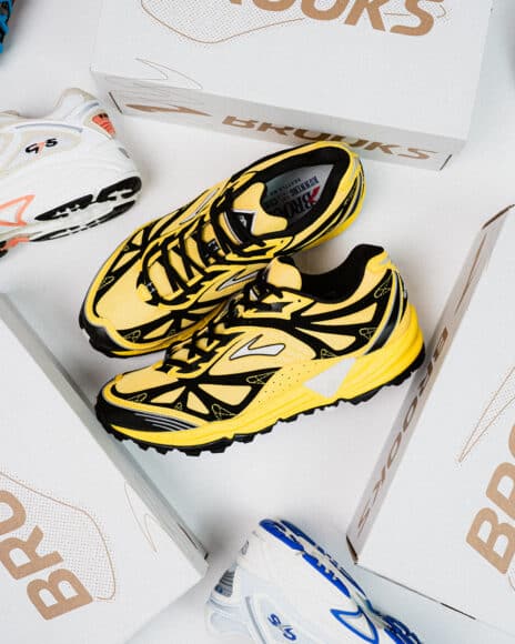 Brooks-PACKSHOT-1104851D058-1105021D075-1104851D049-1105021D798-1104851D454-1104851D109-2