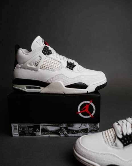 Nike-IM4002-100-Air-Jordan.4-6