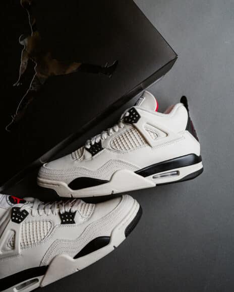 Nike-IM4002-100-Air-Jordan.4-7