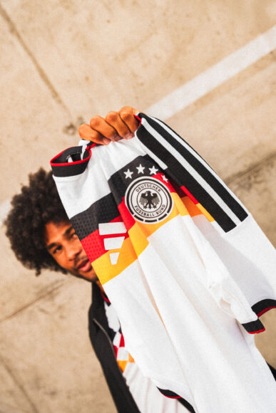 WC-26-DFB-HJSY-GNABRY-9