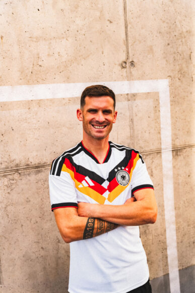 WC-26-DFB-HJSY-GROß-4