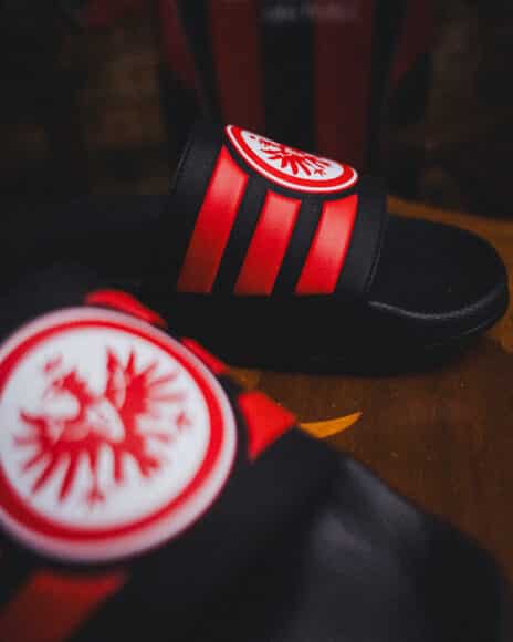 adidas-HQ2594-x-Eintracht-Frankfurt-Attilette-5