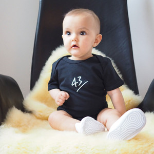Baby Bodysuit Strampler (black / white)