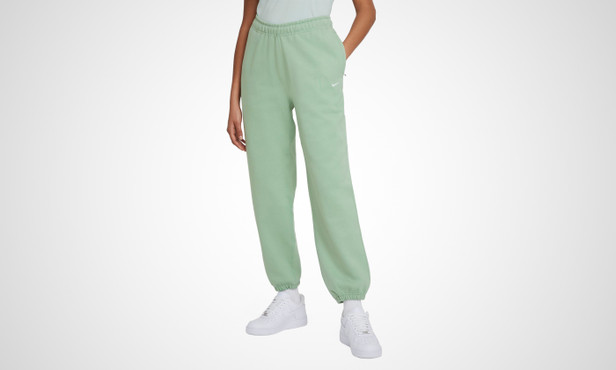 Nike WMNS NRG Solo Swoosh Fleece Pant (green) | 43einhalb Sneaker Store