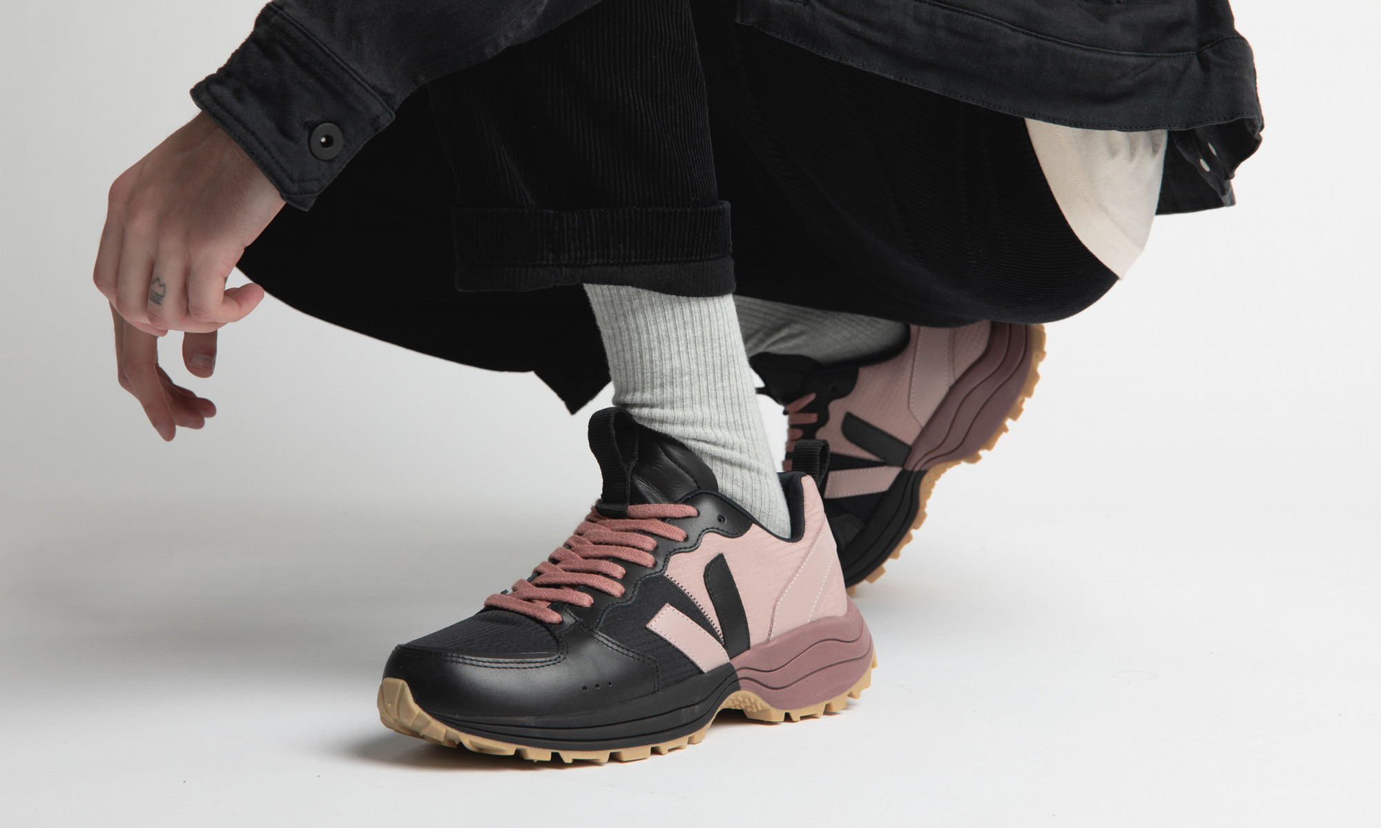 VEJA Venturi Sneakers | Harrods US