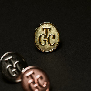 x The Grail Club Level Pin - Gold
