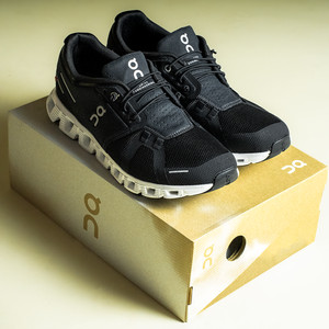 Cloud 5 (Black / White)