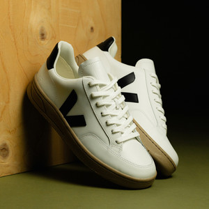 V-12 Leather (extra white / black / dune)