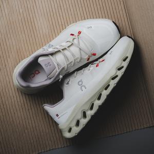 Cloudtilt M (sand / cream)