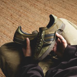 Gazelle Indoor (focus olive / core black / gum 5)