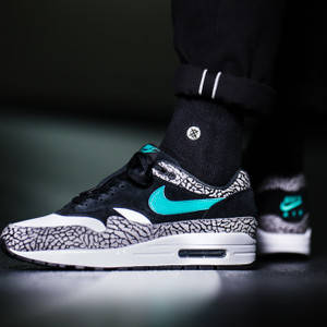 Icon (black / white)