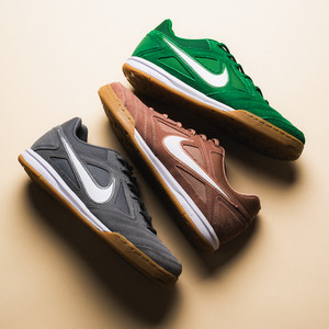 Gato (pine green / white / gum /  light brown)
