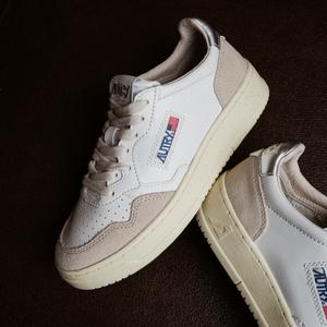 Medalist Low W  (leat / suede white / silver)