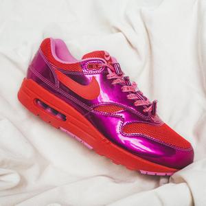 Air Max 1 PRM Valentines Day (playful pink / university red)