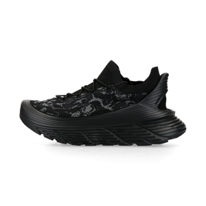 HOKA ONE ONE U Restore Chukka Ts (carbon black / black)