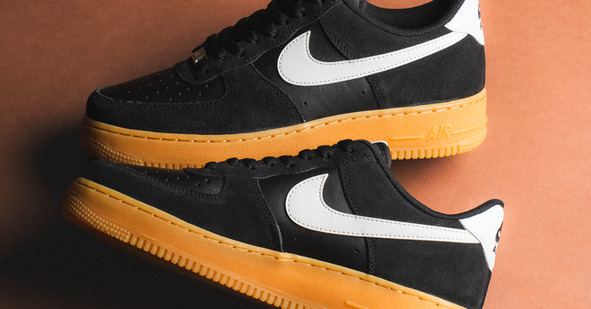 Nike Air Force 1 '07 LV8 (black / gum / summit white