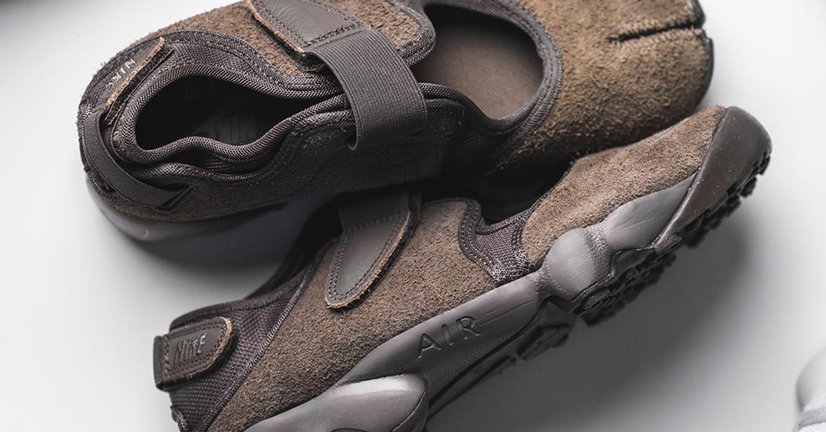 Tag Nike Rift Nike Air Rift Suede Pack (ironstone / cave stone) | 43einhalb Sneaker Store