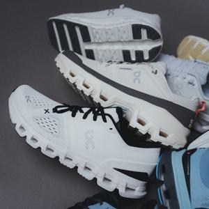 Cloud X M (ivory / black)