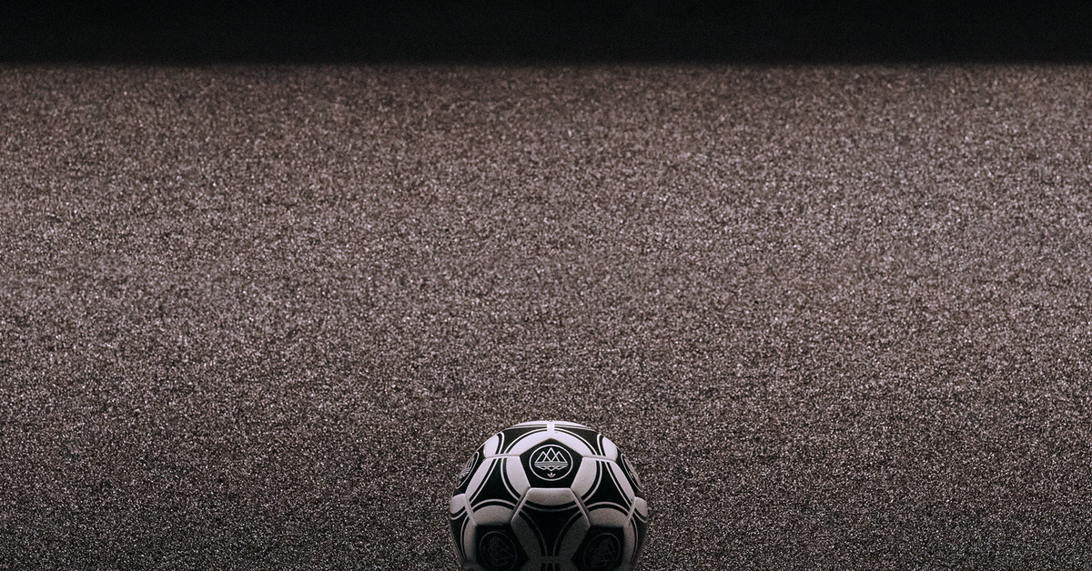 Specball adidas SPEZIAL F.C. Ball (white / black) | 43einhalb Sneaker Store