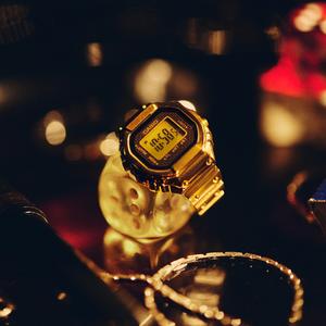 CRW-001G-9ER Ring Uhr (gold)