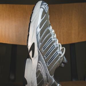 Adistar Control 3 (clay / shaoli / white)