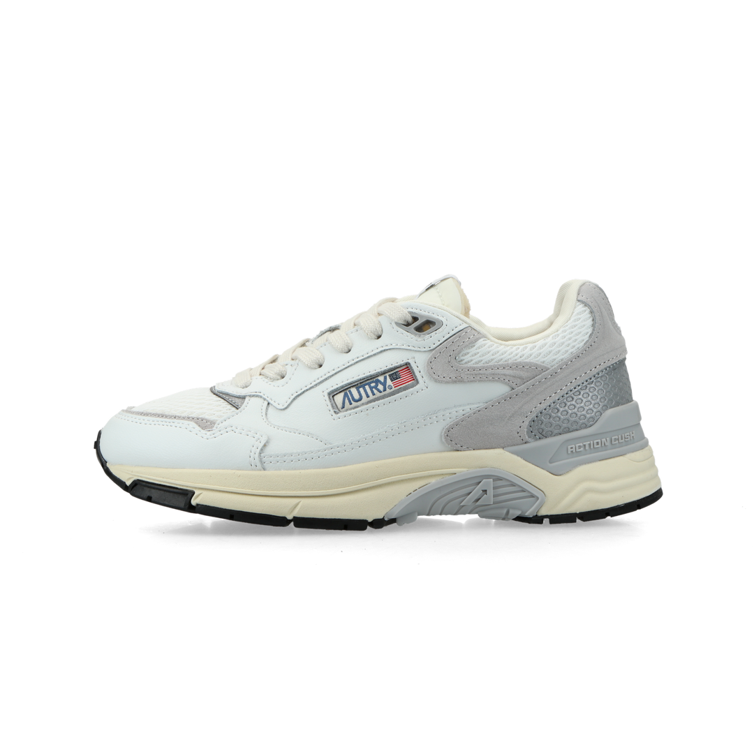 Autry Hyperway Low W (white / grey) | 43einhalb Sneaker Store