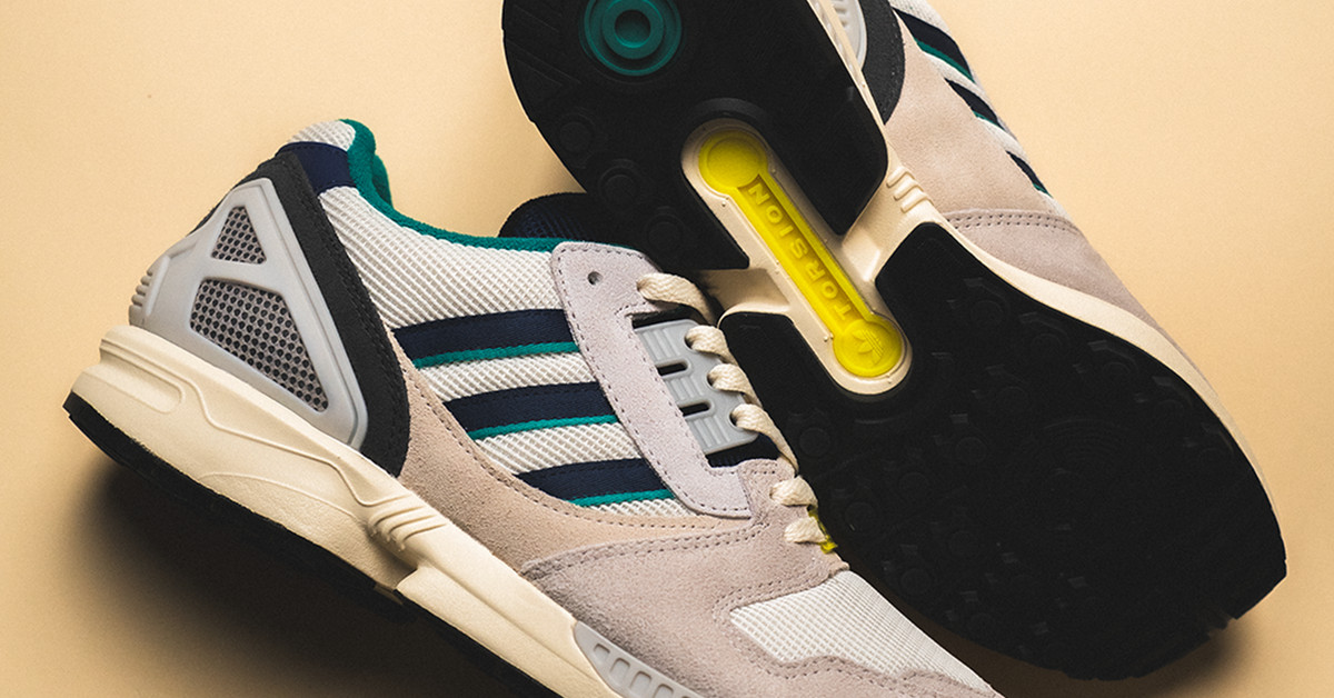 アネモネ adidas ZX 8000 Zero Metallic (zero metallic / dark blue