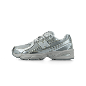 New Balance U7405I7 (metallic silver)