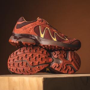 XT-WHISPER RED ASHES (pecan brown / chili / mustang)