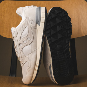 Shadow 5000 (white)