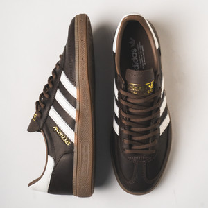 Handball Spezial (brown / cloud white / earth strata)