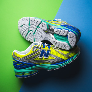 U19063EN (alkaline green / blue bird)