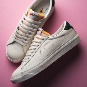 Tennis Classic AC (sail / sail / fir / team orange)