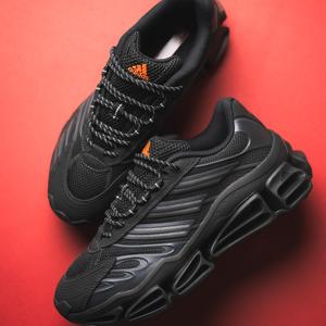 Megaride AG (core black / neutral grey / core black)
