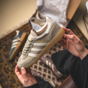 Handball Spezial (clay / beige / gum)