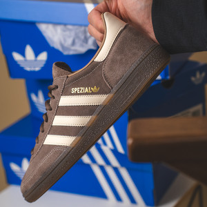 Handball Spezial (brown)
