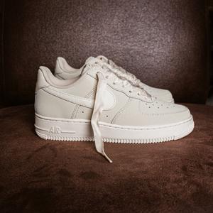 WMNS Air Force 1 Retro Premium (oatmeal / pale ivory / oatmeal)