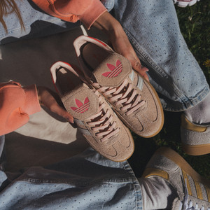 Handball Spezial LT (blue pink / off white / semi flash red)