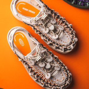 x Henrik Vibskov UNEEK LEA (tangerine cream)