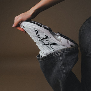 GEL-1130 (white / black)